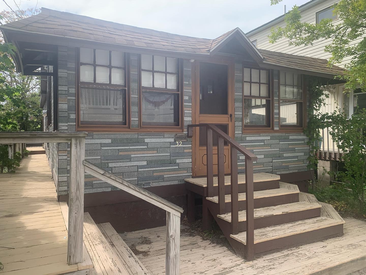 Closed! Rockaway Point bungalow